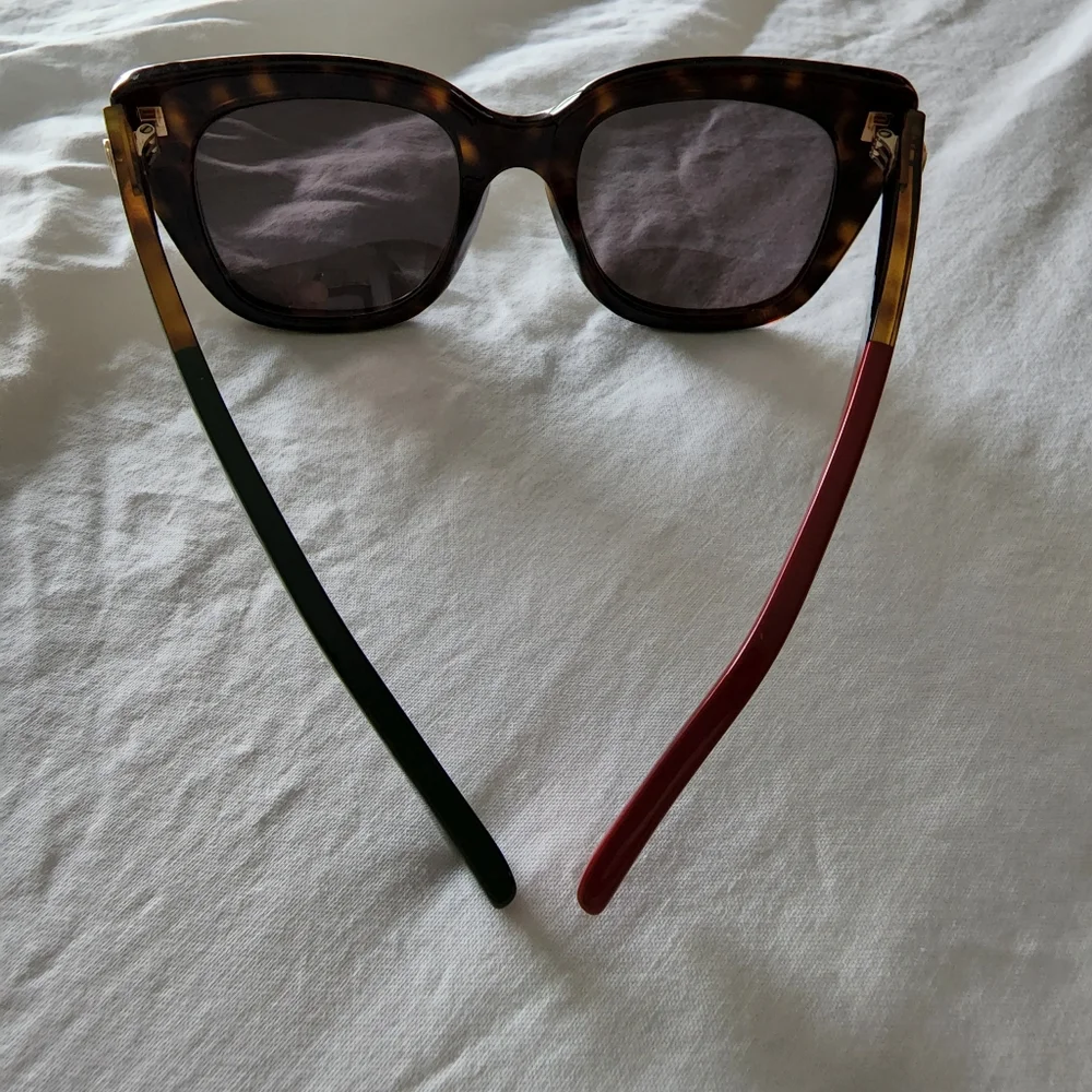 GUCCI Sunglasses Cat Eye gg0164s w/ case - Picture 6 of 7